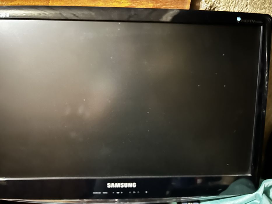 Телевизор  24 инча