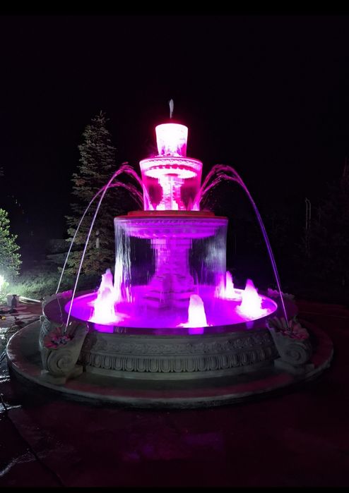 Fontan . Фонтан .