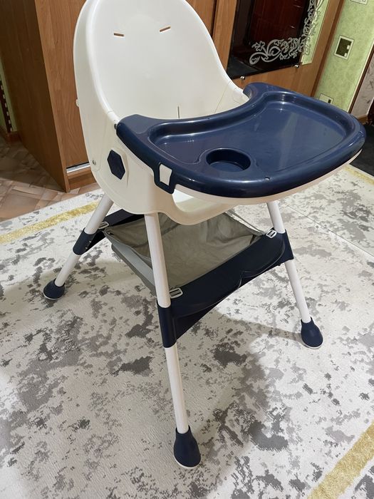 Продаю коляску и стульчик для кормления.