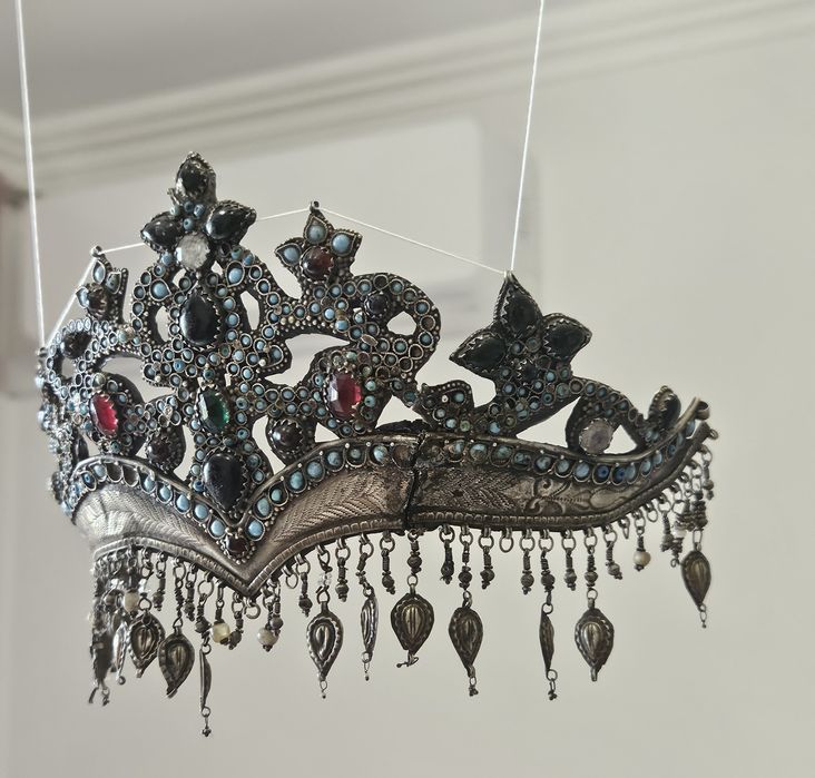 Стара сребърна корона от 19 ти век