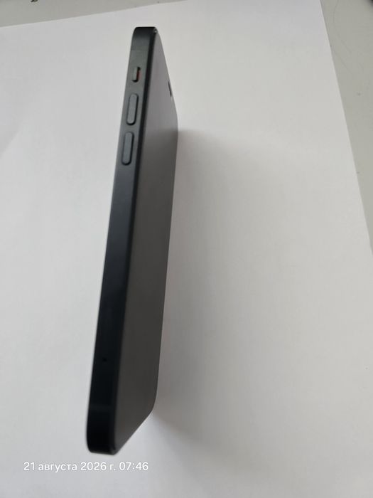 IPhone 12 в отличном состоянии