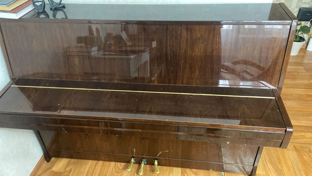 Фортепиано petrof