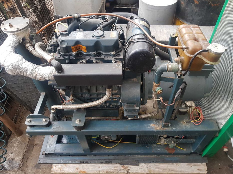 Generator BHKW 8 kw/380 18kw/caldura Motor diesel Kubota Cogenerare piese
