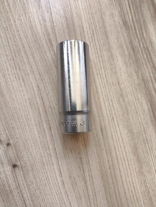 Инструменти Facom