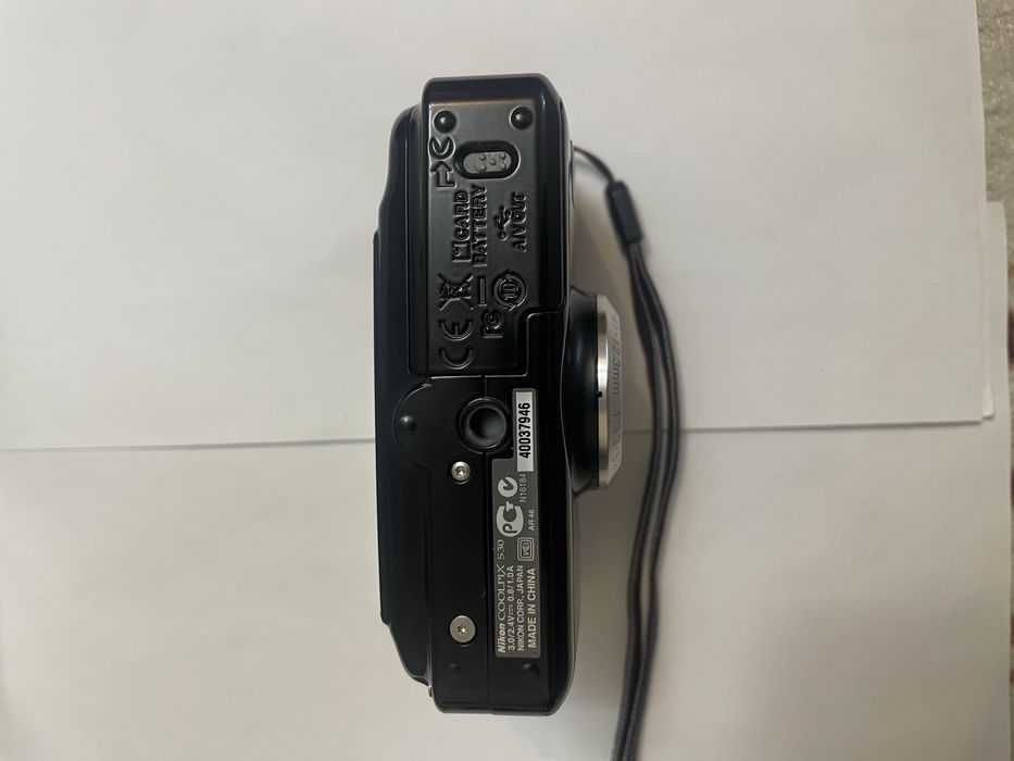 Nikon Coolpix S30 antiacvatic( 3 m)  3x zoom optic,10 mpx