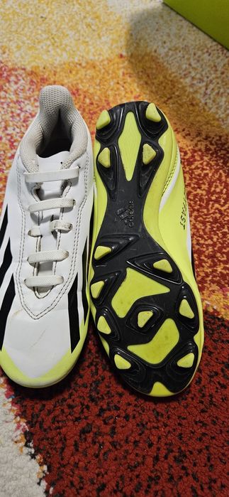 Ghete fotbal Adidas copii marimea 34
