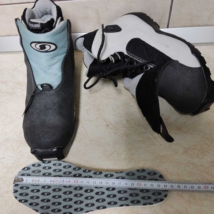 Ghete / Clapari / Bocanci Salomon Vitane  marimea 38