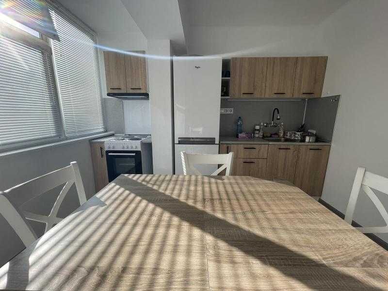 Дава се под наем Двустаен апартамент в Бургас, Славейков - 65 кв.м за 408 € - Снимка #5