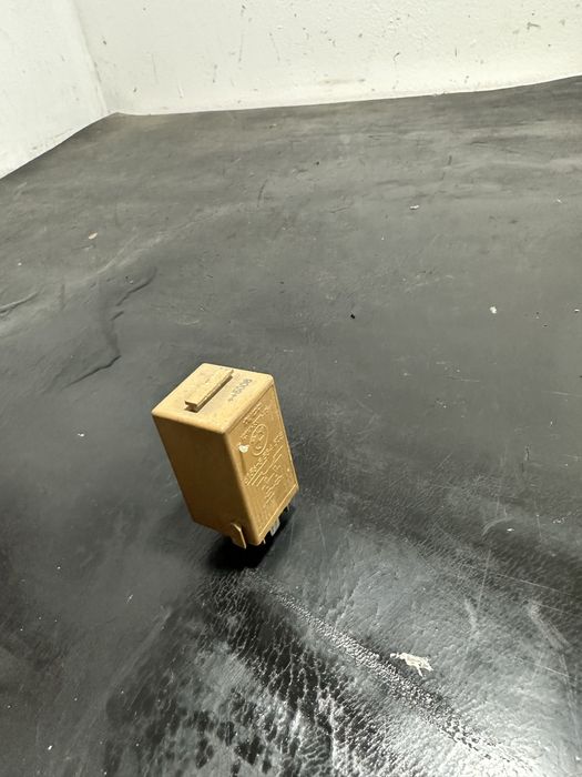 Releu stergatoare BMW SERIA 3 E46 | 8384505