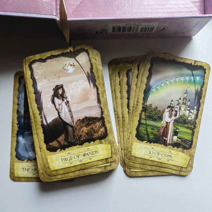 Nicoletta Ceccoli Tarot и Mystic dreamer tarot