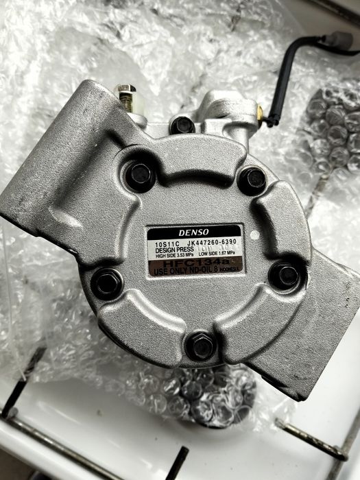 Продам компрессор, оригинал, дизельный, для Хайлюкс