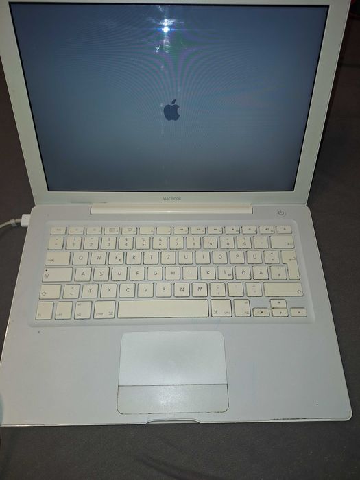 Apple MacBook A1181