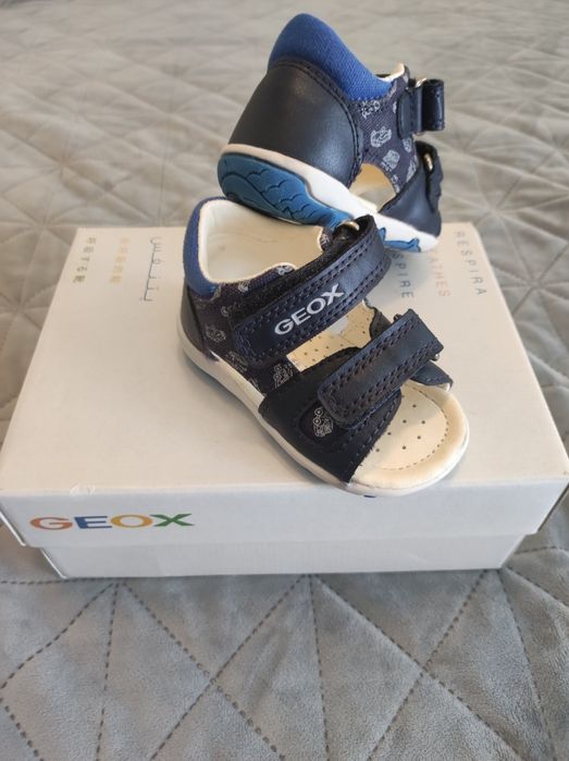 Детски сандали Geox