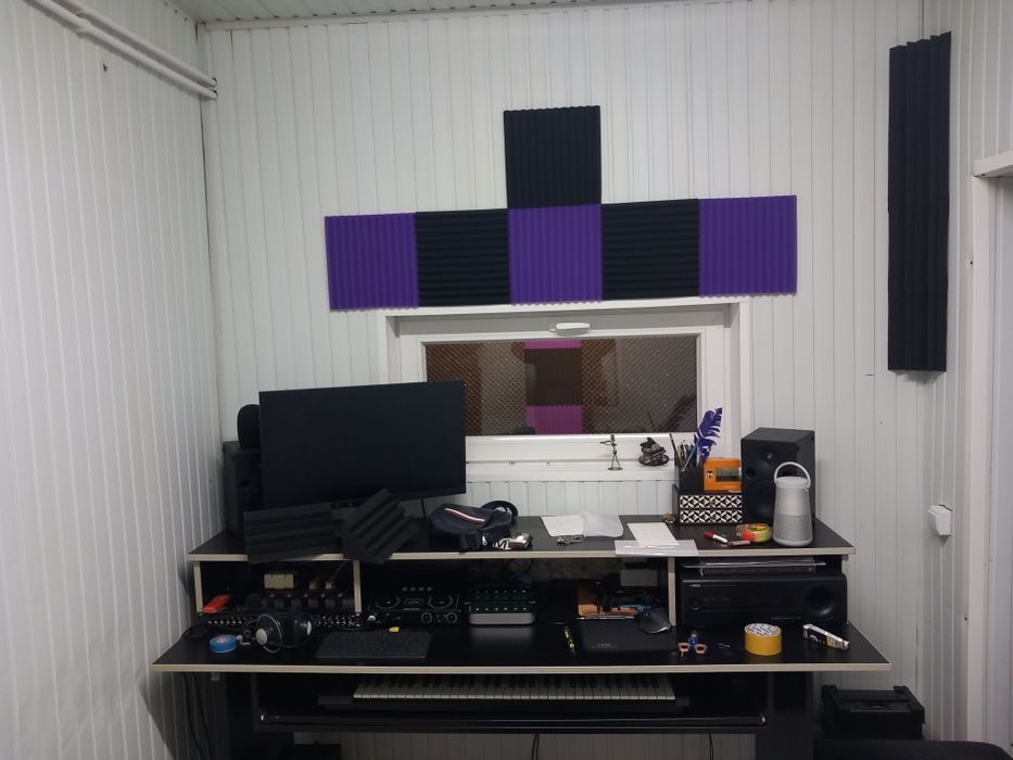 Birou pentru studio de imprimări