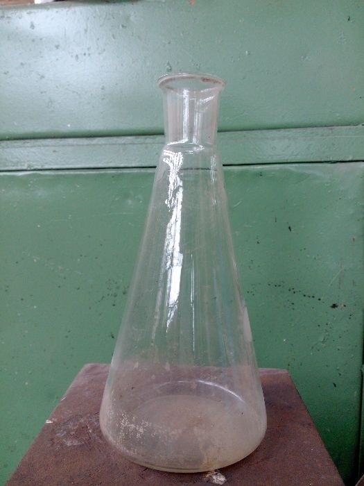 Лабораторна стъклария