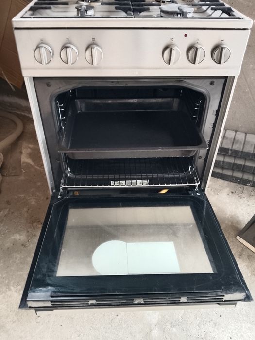 Газ плита духовка!