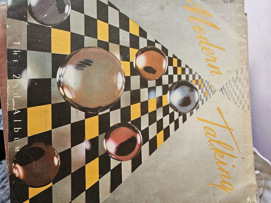 Грамофонни плочи + бонус радиограмофон   н