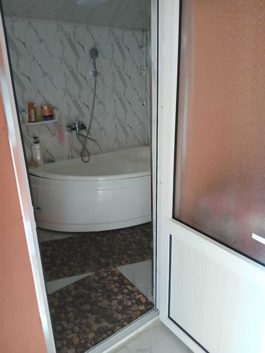 5,5 сотикли ховли уй сотилади