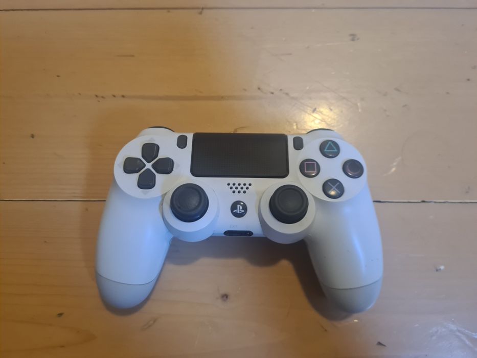 Ps4 Pro 1TB HDD,Gta V + Dying light
