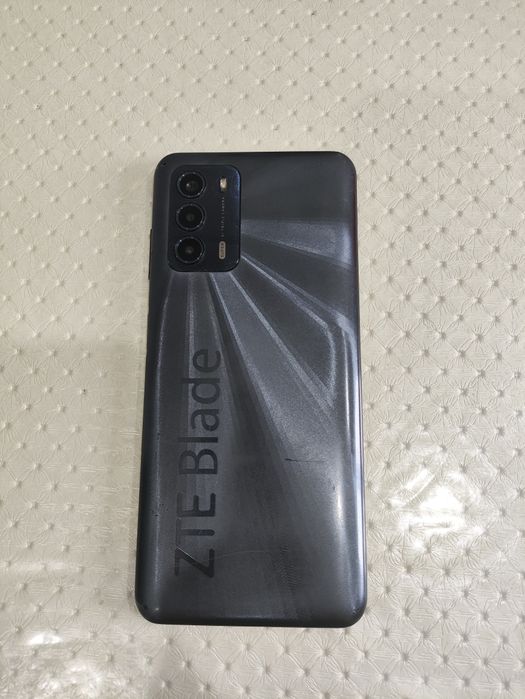 Продам смартфон (ксиоми) ZTE Blade