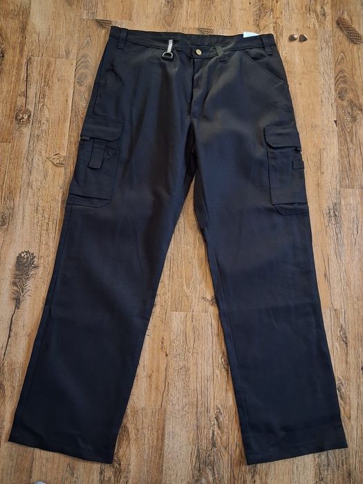 Pantaloni și salopete munca