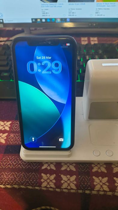 Iphone 11 64 GB 100% Бат. перфектно състояние