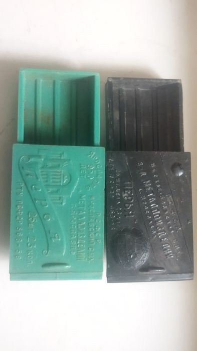 Коробочка для перьев.