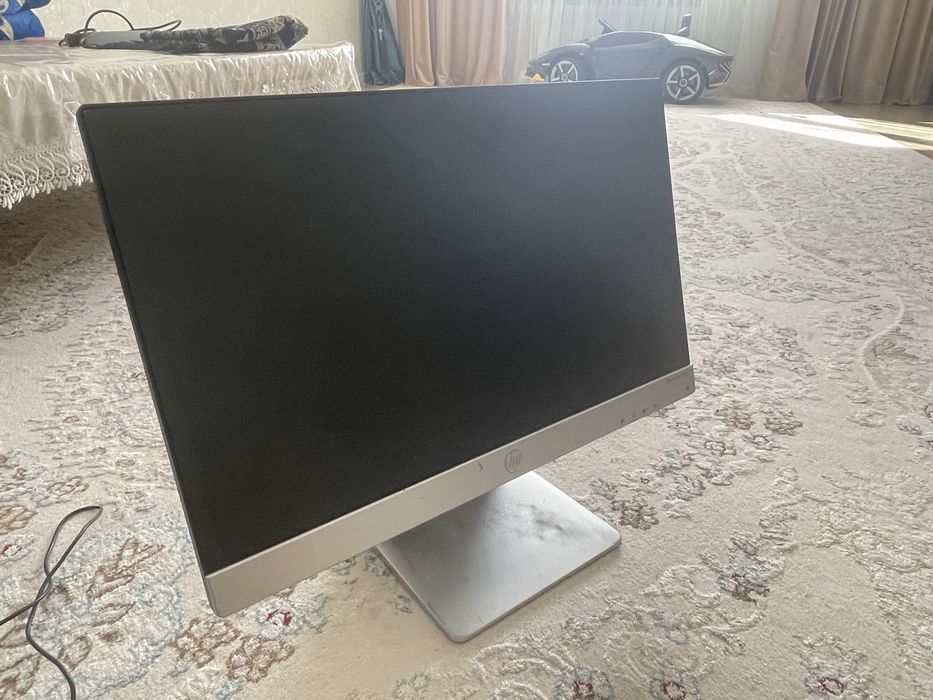 Монитор HP в отличном состояний