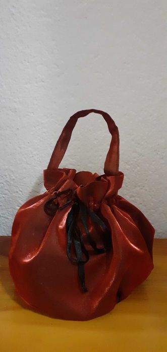 Дамско бюстие, корсет