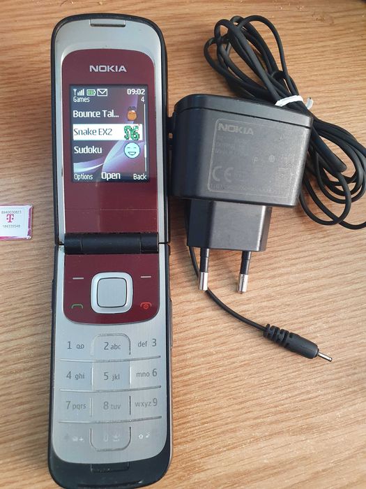 telefon Nokia 2720 clapeta taste butoane perfect functional