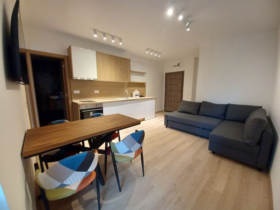 Продава се Двустаен апартамент в Варна, Операта - 57 кв.м за 3457 €/кв.м - Снимка #2