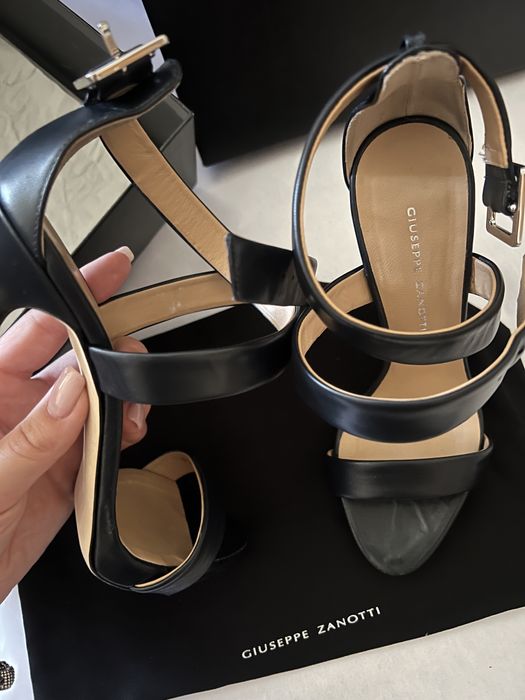 Sandale Giuseppe Zanotti