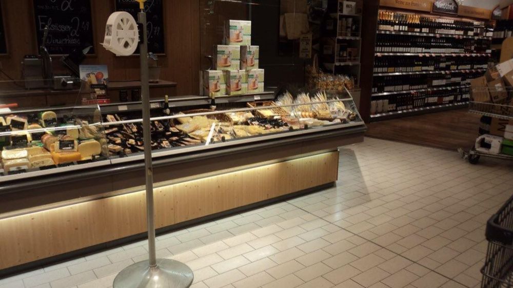 Хладилна Витрина щандова