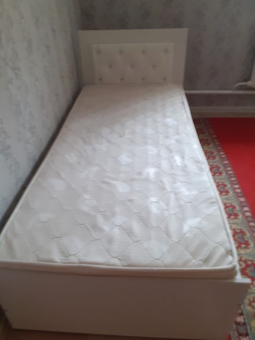 Продается односпальные кроваты