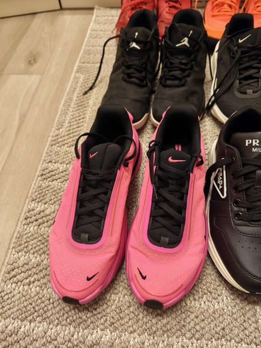 Разпродажба на обувки nike Lacoste jordan prada guess