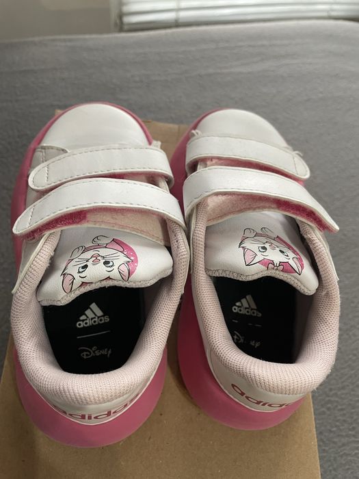 Adidas спортни обувки