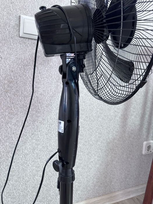 Вентилятор б/у в отличном состоянии