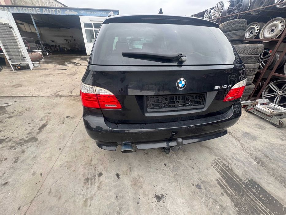 Dezmembram BMW 520d Seria 5 facelift break e61