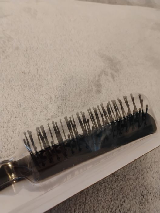 Perie pentru tapițerii și perie pentru uscătorul de par. NOI