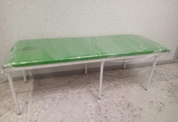 Кушетка массажный