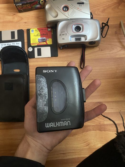 Obiecte foto aparate sony walkman tot ce se vede in poze