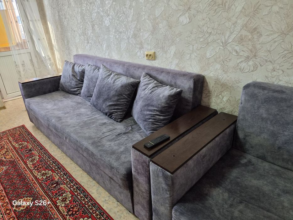 Продам диван с 2-мя креслами