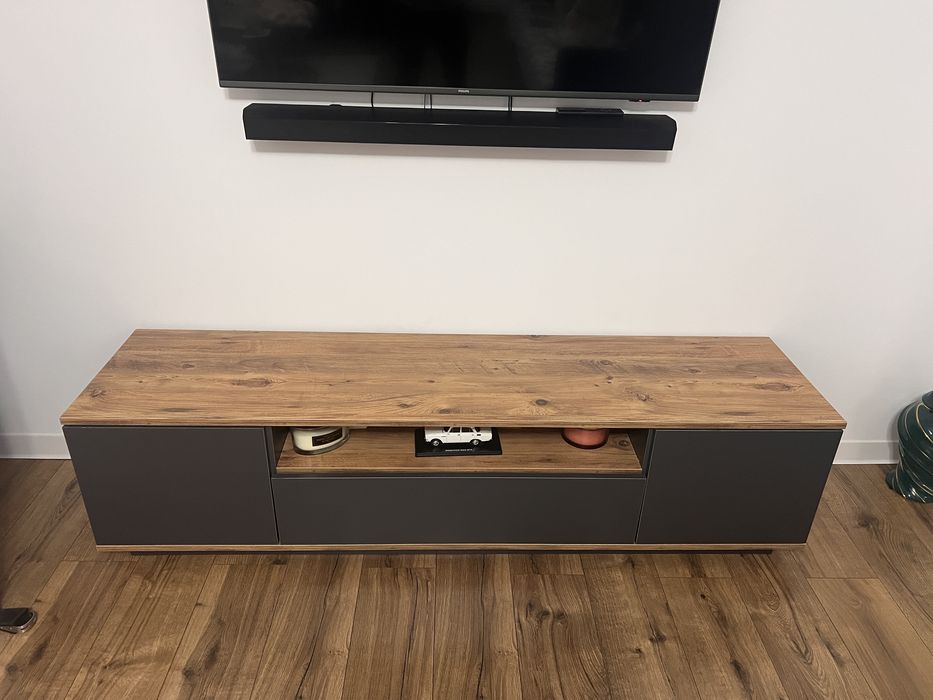 Comoda TV impecabila