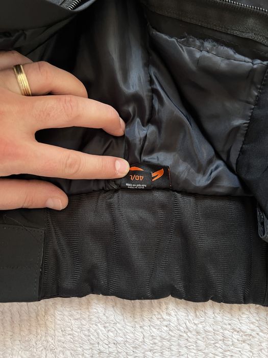 Costum ski snowboard Kjus puf pene Marimea M dama