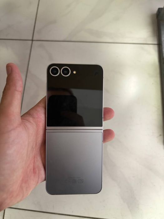 Продам телефон samsung z flip 6