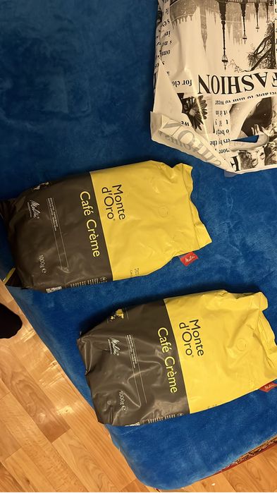 продам две пачки кофе зерновой
