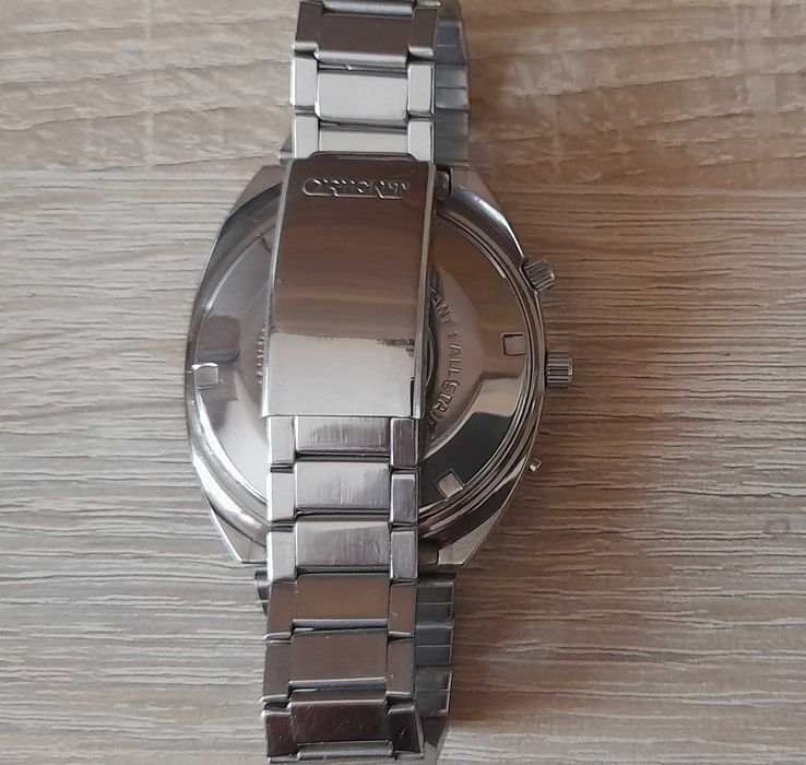 Ceas Orient multi year calendar automatic din anii '70  impecabil