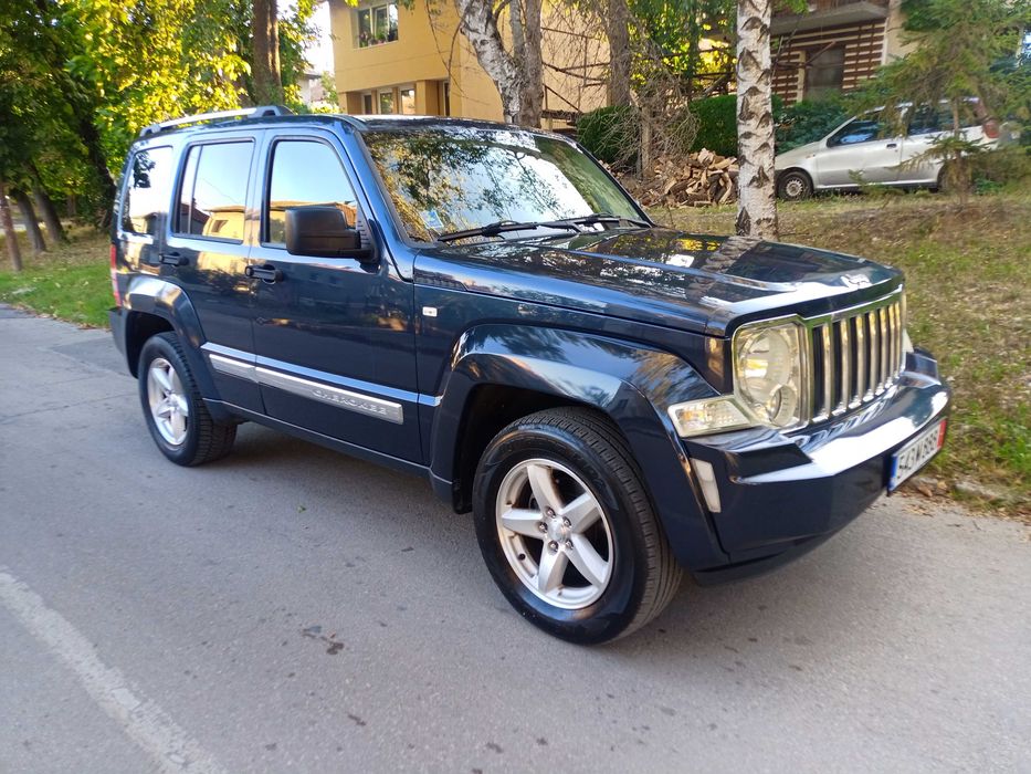 Jeep Cherokie Patriot Limited 2.8CRD автотоматик 2010 година.