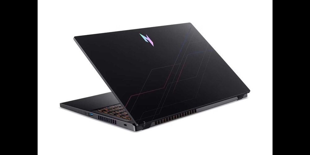 ACER NITRO V15 92DD I9-13900H 16GB 512GB 8G RTX5060 15,6 FHD IPS 165Hz