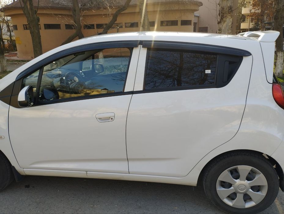 Spark 2015 yili probeg 245ming  1.25 kotta mator